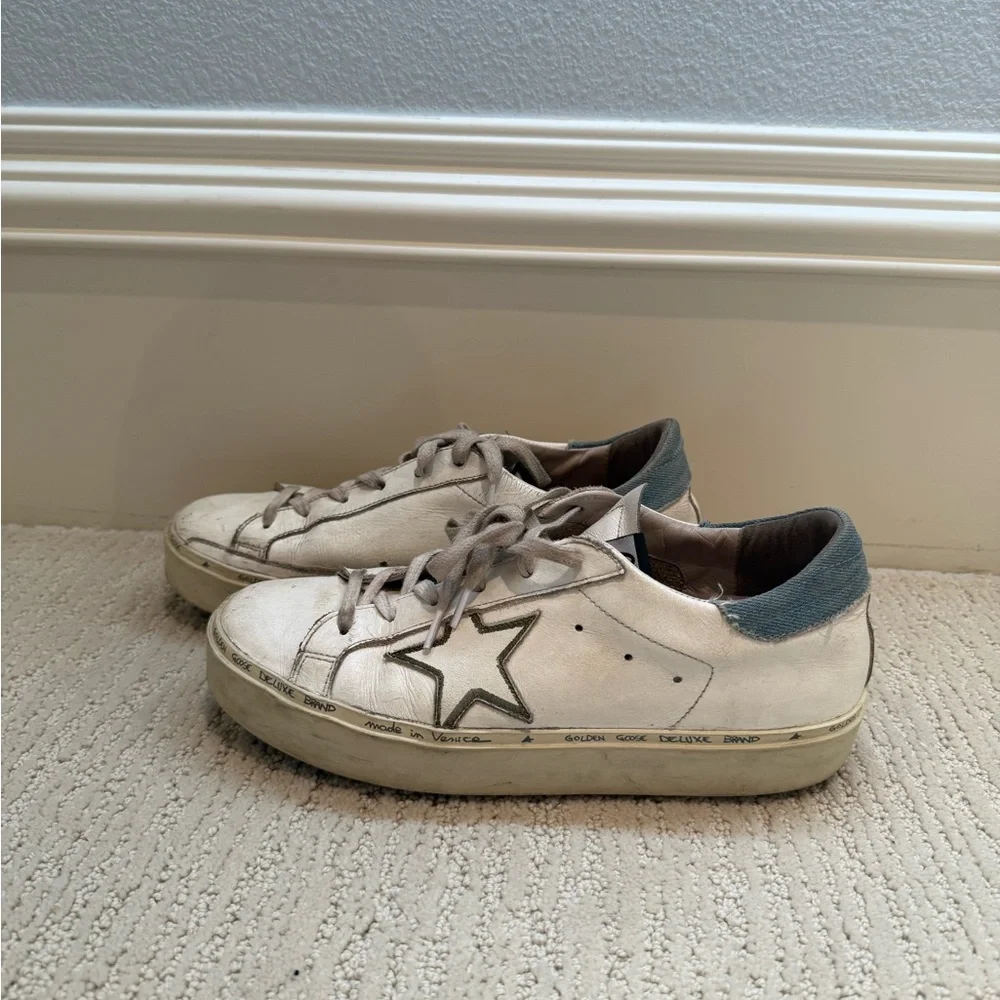 Golden Goose White and Gray Star Sneakers - Picture 2 of 4